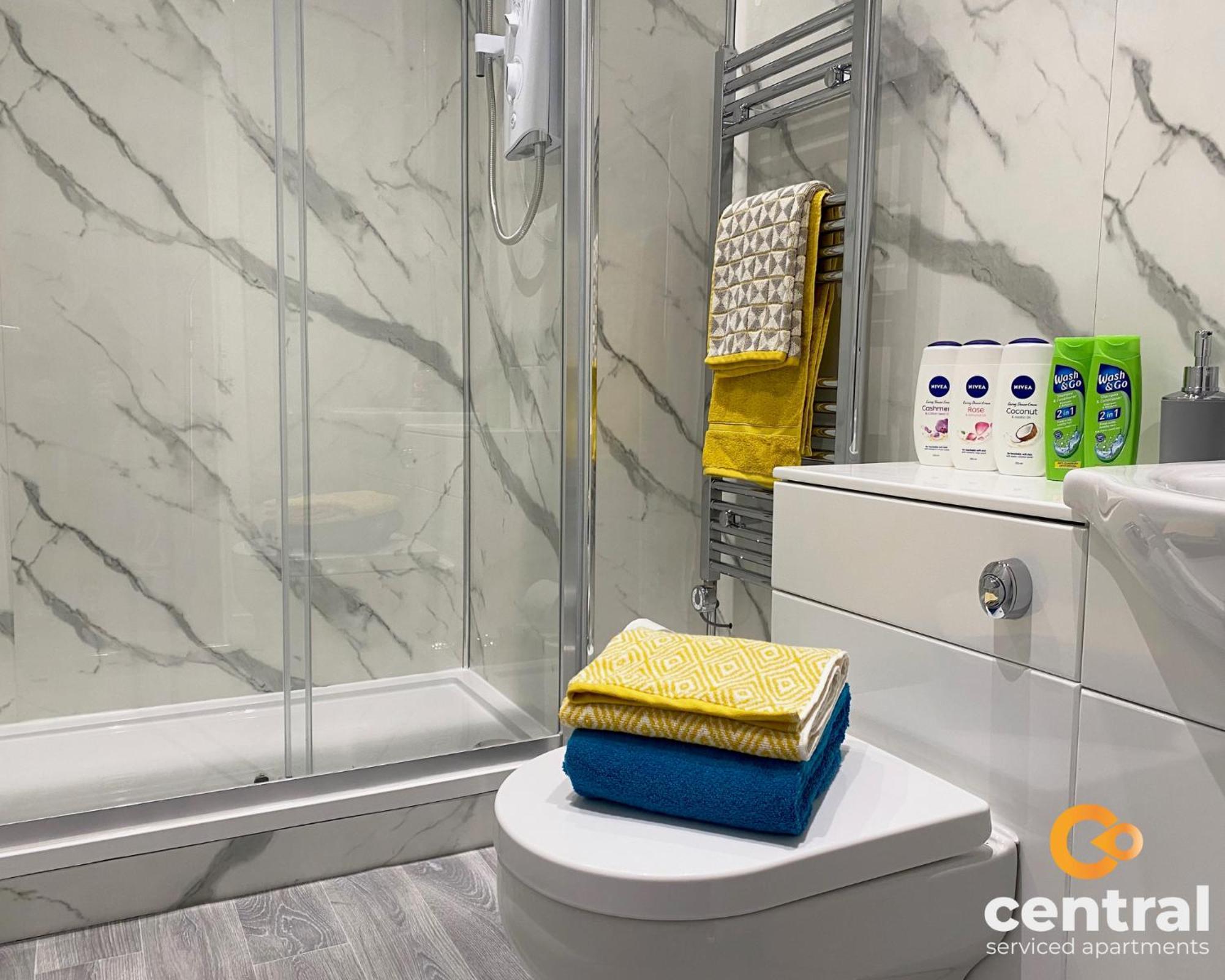 Central Serviced Apartments - Cosy 1 Bedroom - Modern - Close To Transport Links - Quiet Neighbourhood - Fast Wifi - Fully Equipped - Smart Tvs In All Rooms - Monthly Stays Welcome - Free Street Parking - Ideal Relocation To Dundee Accommodation Zewnętrze zdjęcie