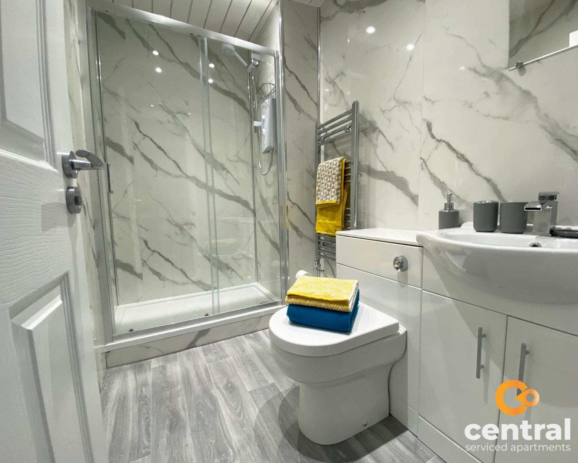 Central Serviced Apartments - Cosy 1 Bedroom - Modern - Close To Transport Links - Quiet Neighbourhood - Fast Wifi - Fully Equipped - Smart Tvs In All Rooms - Monthly Stays Welcome - Free Street Parking - Ideal Relocation To Dundee Accommodation Zewnętrze zdjęcie